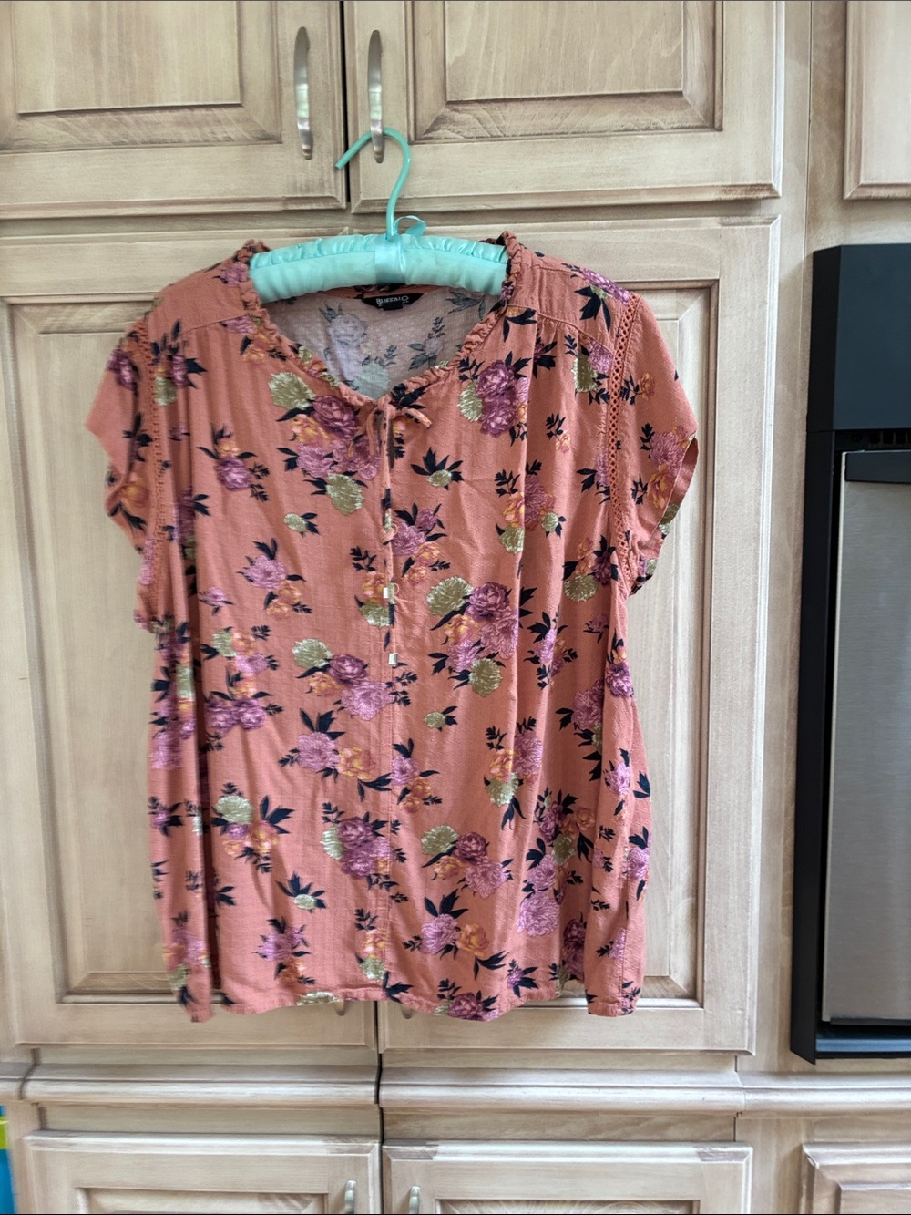 Buffalo David Bitton Rust-Pink Floral Tie-Neck Blouse